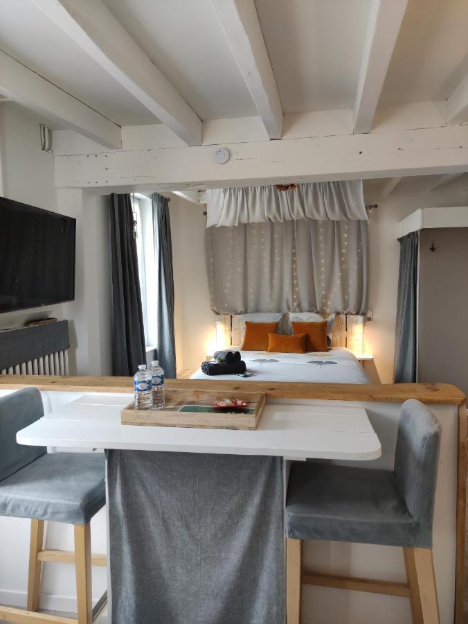 Atelier Des Sens 89 Bed & Breakfast Evry  Exterior photo